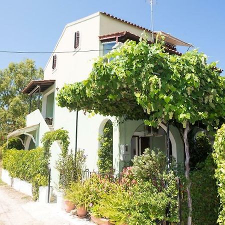 Villa Tina Akharávi Eksteriør bilde